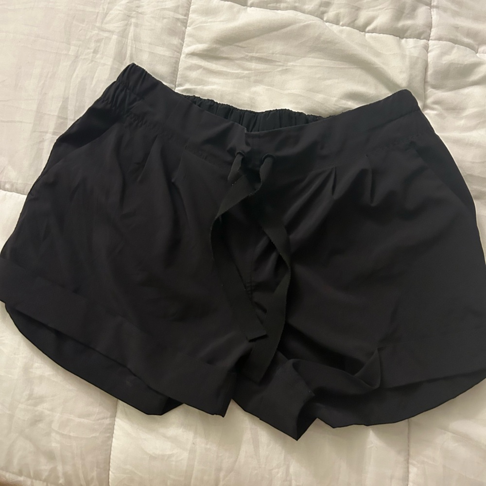 Lululemon Sunsetting Short